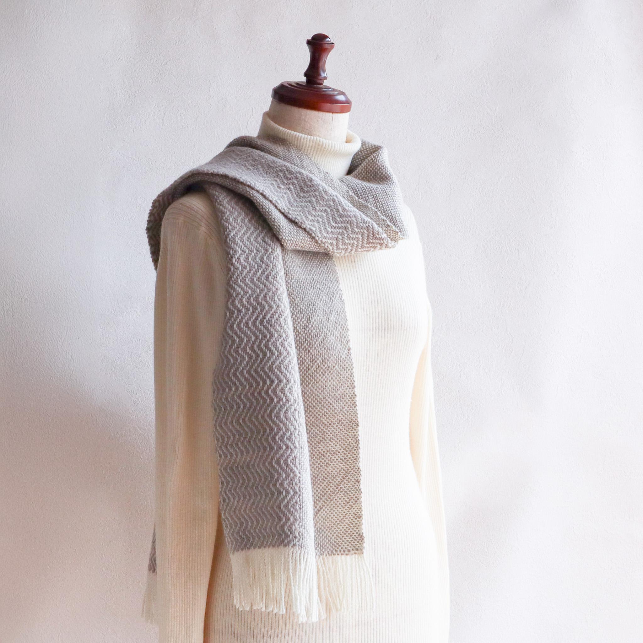 草木染め手織りマフラー(矢車)【ワケあり】